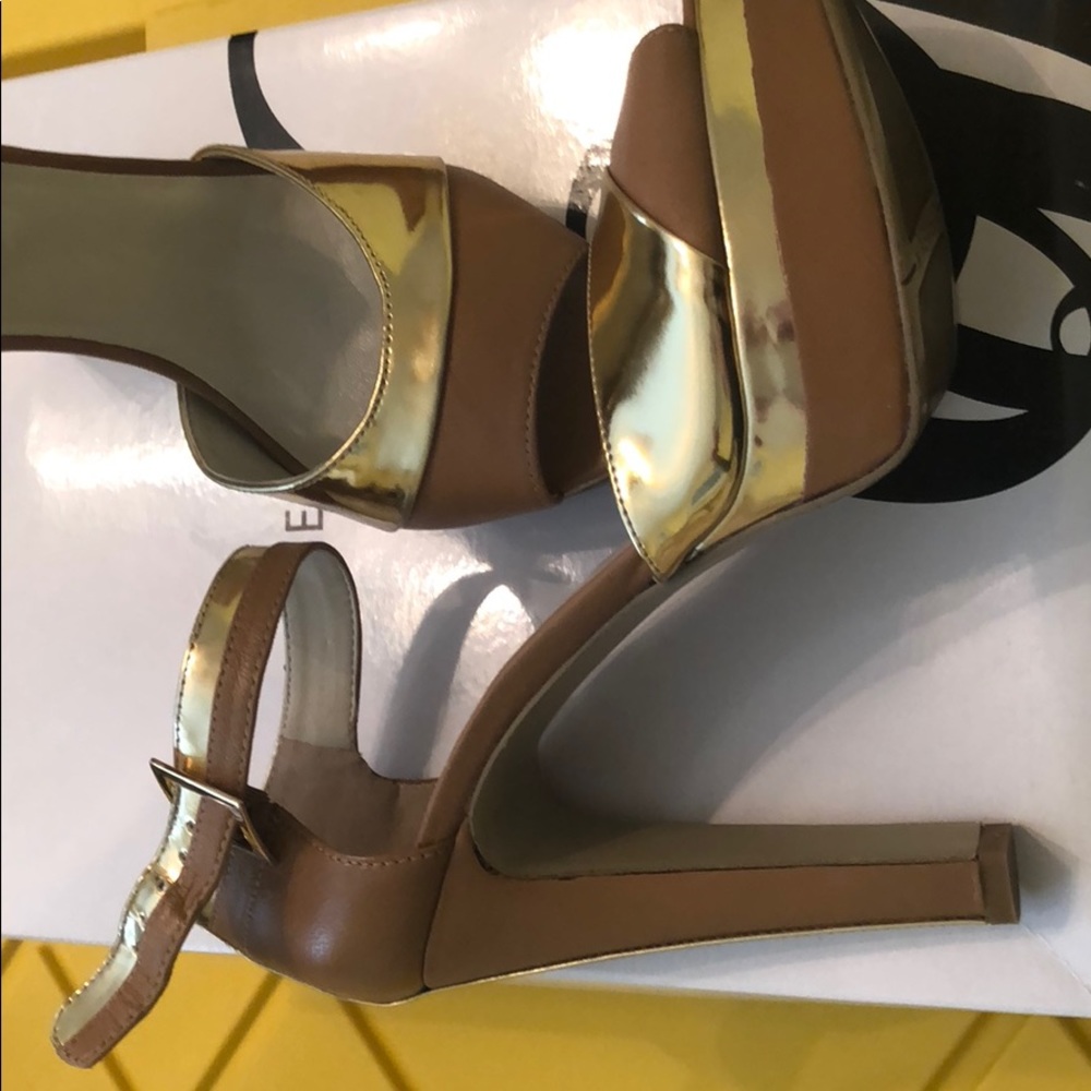 Platform, party girl...open toe killer’s!
